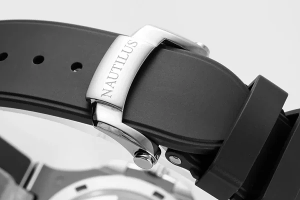04A8E083-0EDC-69AE-FB15-5C29DA82E1CE.webp Patek Philippe Nautilus Blue Rubber Strap Watch