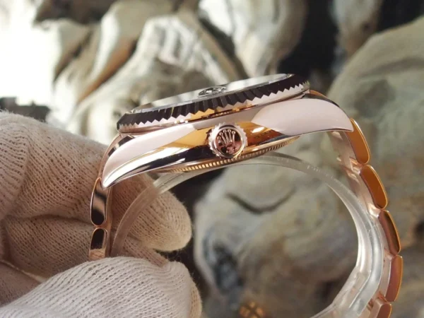 05973DF7-7E04-5B14-8F2A-75A8F58EA642.webp Superclone Rolex Sky-Dweller 42 mm Chocolate Dial 336935