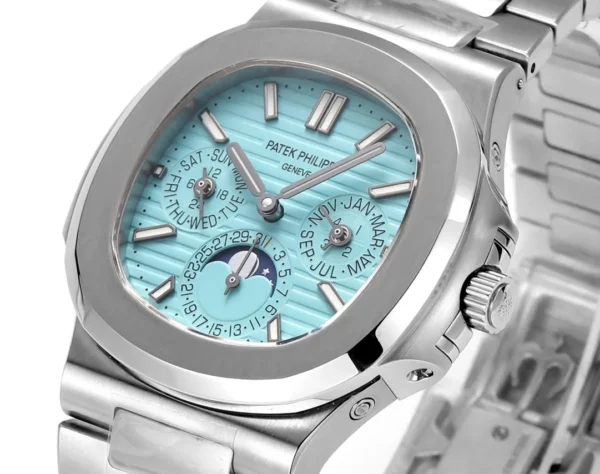 05E31FA4-B943-9FA4-B8CF-788B769969B0.webp Patek Philippe Nautilus Blue Perpetual Calendar