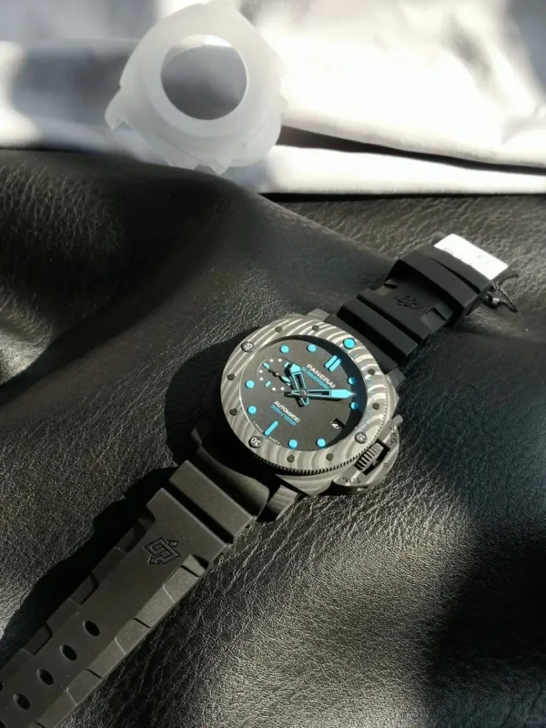 Panerai Submersible Men Automatic Black Rubber Watch PAM00960