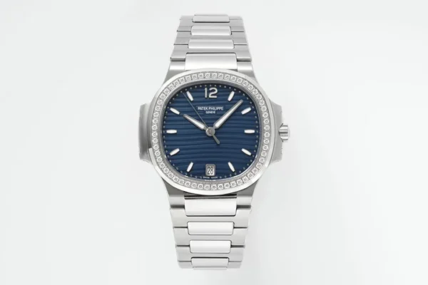 22CB5280-5DB1-C5FB-526D-BFE099069C19.webp Patek Philippe Blue Nautilus Ladies Watch
