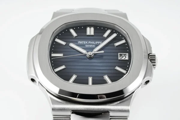 251DC623-58F8-7D44-4730-3FC8FE245313.webp Patek Philippe 5811G Blue Nautilus Watch