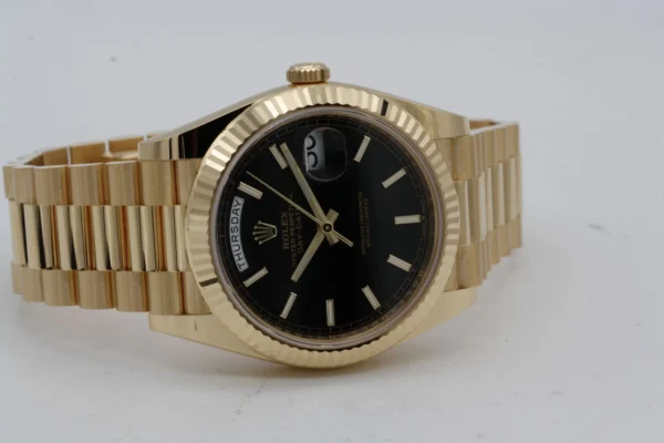 25A720D3-EC69-14A0-FA78-3386083FFAEC.webp Superclone Rolex Day-Date 40 mm Black Dial 228238