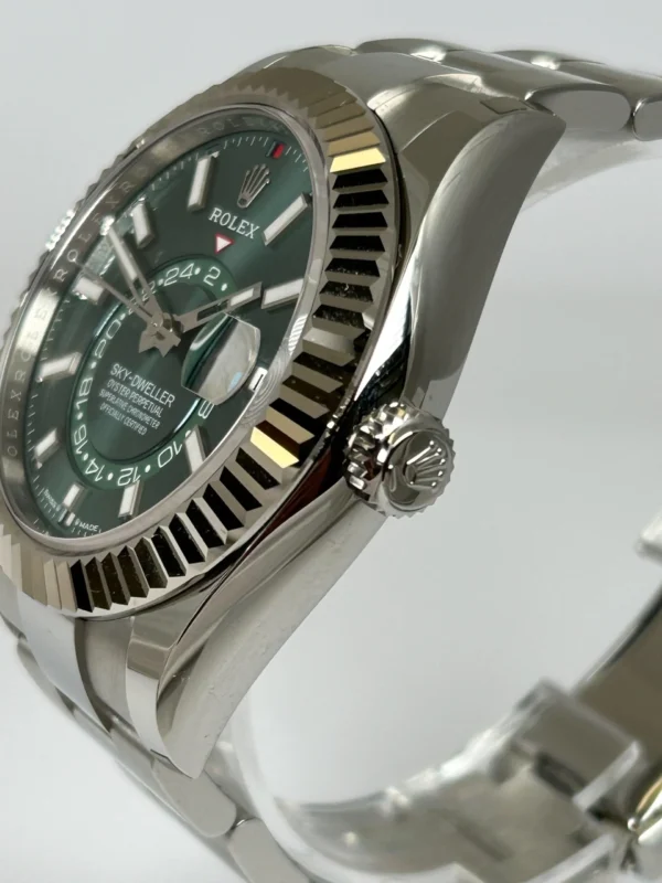 Superclone Rolex Sky-Dweller 42 mm Mint green Dial 336934 Oyster