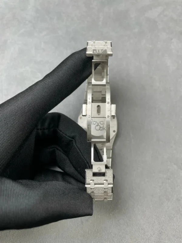 Audemars Piguet Royal Oak Frosted Gold Quartz Black 67653BC.GG.1263BC.02