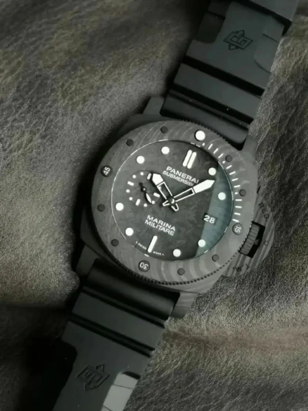 Panerai Submersible Men Automatic Black Rubber Watch PAM00979