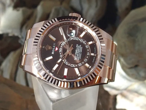 5417615C-6FB8-474F-731F-9D2B130418D7.webp Superclone Rolex Sky-Dweller 42 mm Chocolate Dial 336935