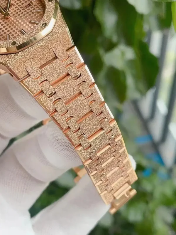 Audemars Piguet Royal Oak Frosted Gold Quartz Gold 67653OR.GG.1263OR.02