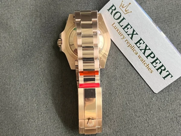 84077B52-6693-6642-3F6D-F66A23DA0021.webp Superclone Rolex GMT-Master II 40 mm 126715CHNR Tiger Iron Dial