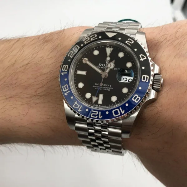 85B8C7DB-3302-B6B7-60CA-22672FF40CBE.webp Superclone Rolex GMT-Master II Black Dial 126710BLNR Batgirl