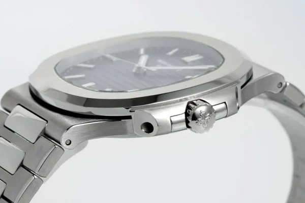 9296C721-F73D-0F80-33EA-483019307ACE.webp Patek Philippe 5811G Blue Nautilus Watch