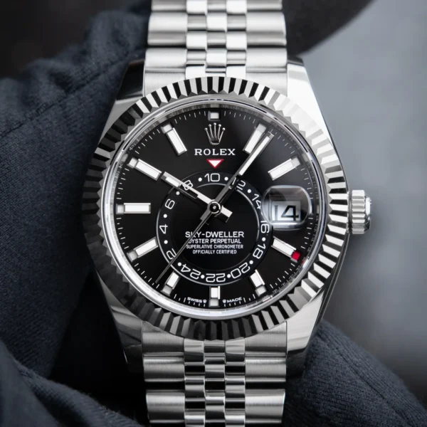9707BA0E-F8D0-AE25-36E0-010C03E3CD9B.webp Superclone Rolex Sky-Dweller 42 mm Bright black Dial 336934 Jubilee