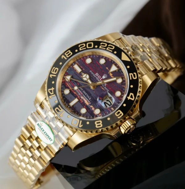 A6FCDB5F-FF60-A009-9A80-CB3D95A5D9AB.webp Superclone Rolex GMT-Master II 40 mm 126718GRNR Tiger Iron Dial