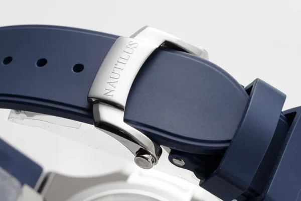 B875EE3F-0EEE-B346-85C5-A2AF8A4A7DC9.webp Patek Philippe Blue Nautilus Rubber Watch
