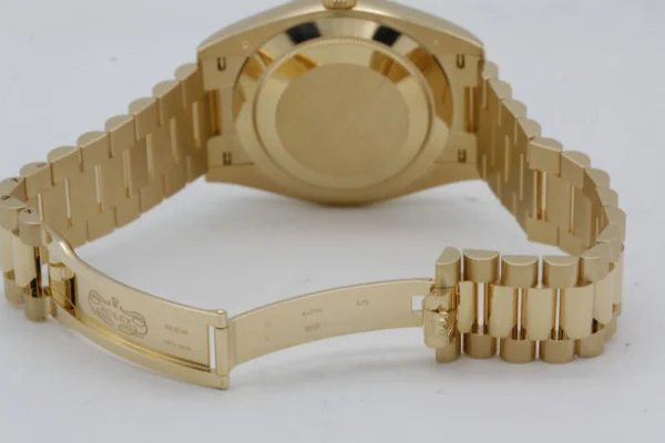 B8EA9DE9-15D4-D667-258C-DFBBAA03CBD0.webp Superclone Rolex Day-Date 40 mm Black Dial 228238