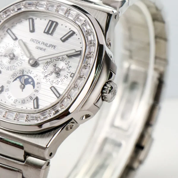 C938713B-2EF8-5AA4-A0D3-6487073D3427.webp Patek Philippe Silver Nautilus Watch