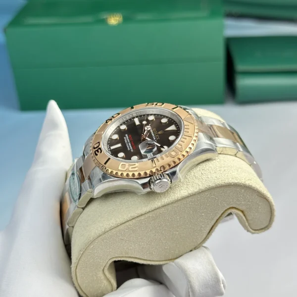 CC107E80-A8C1-7432-C3AB-8699C38BB84C.webp Rolex Yacht-Master 40mm Chocolate Dial 126621