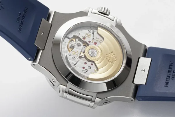 D620EE0B-BACF-7AA9-15FD-5711620B5031.webp Patek Philippe Blue Nautilus Rubber Watch