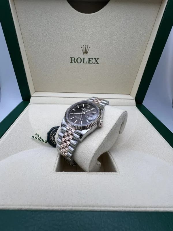 D704912A-7435-BB4A-80C9-7876707AE907.webp Superclone Rolex Datejust 36 mm Chocolate Dial 126231 Jubilee