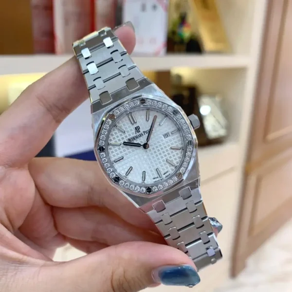 Audemars Piguet Royal Oak Quartz Silver 67651ST.ZZ.1261ST.01