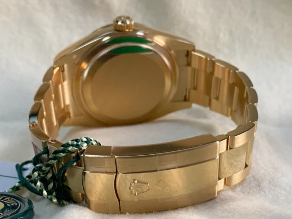 FA41B75A-F5E7-930F-5D3F-3CC0FC7AFE66.webp Superclone Rolex Sky-Dweller 42 mm Champagne Dial 336938