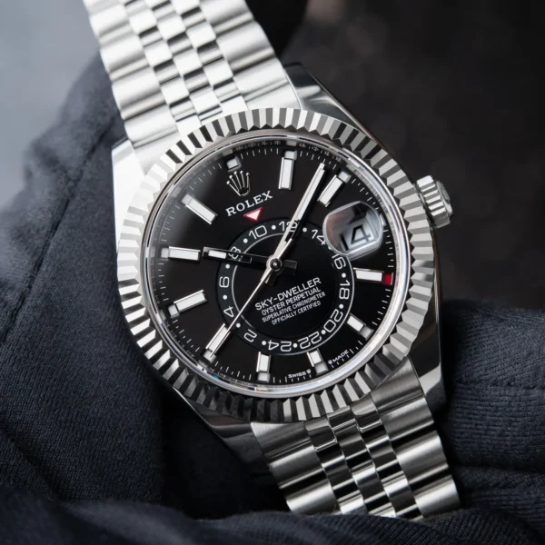 FCC68EFD-B9BC-B4C1-9D07-BCA0984AA6AF.webp Superclone Rolex Sky-Dweller 42 mm Bright black Dial 336934 Jubilee